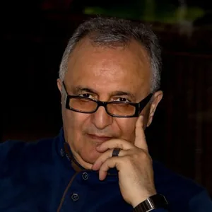 ناصر اکبری  (بازنشسته)