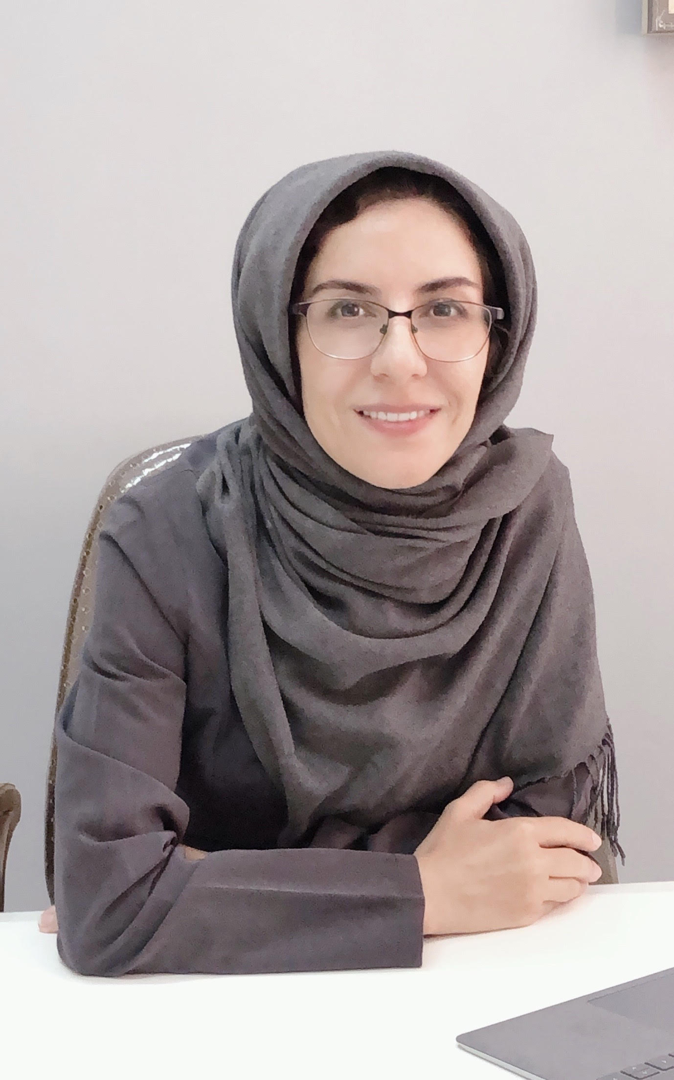 افسانه عبدلی